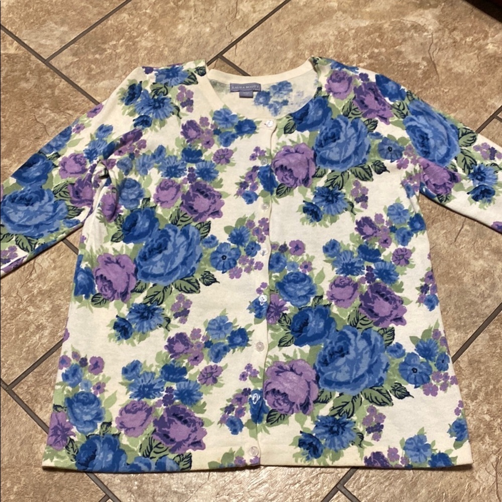 Laura Scott Large Blue and Lavender Floral Sweater with 3/4 Sleeves Spring Fall